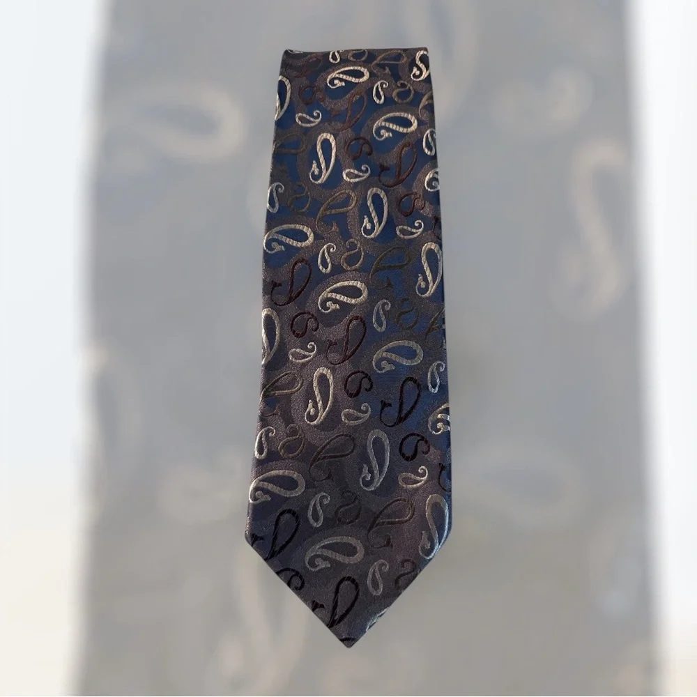 Pronto Uomo Tie New With Tags 60 X 3 1/2 green tones